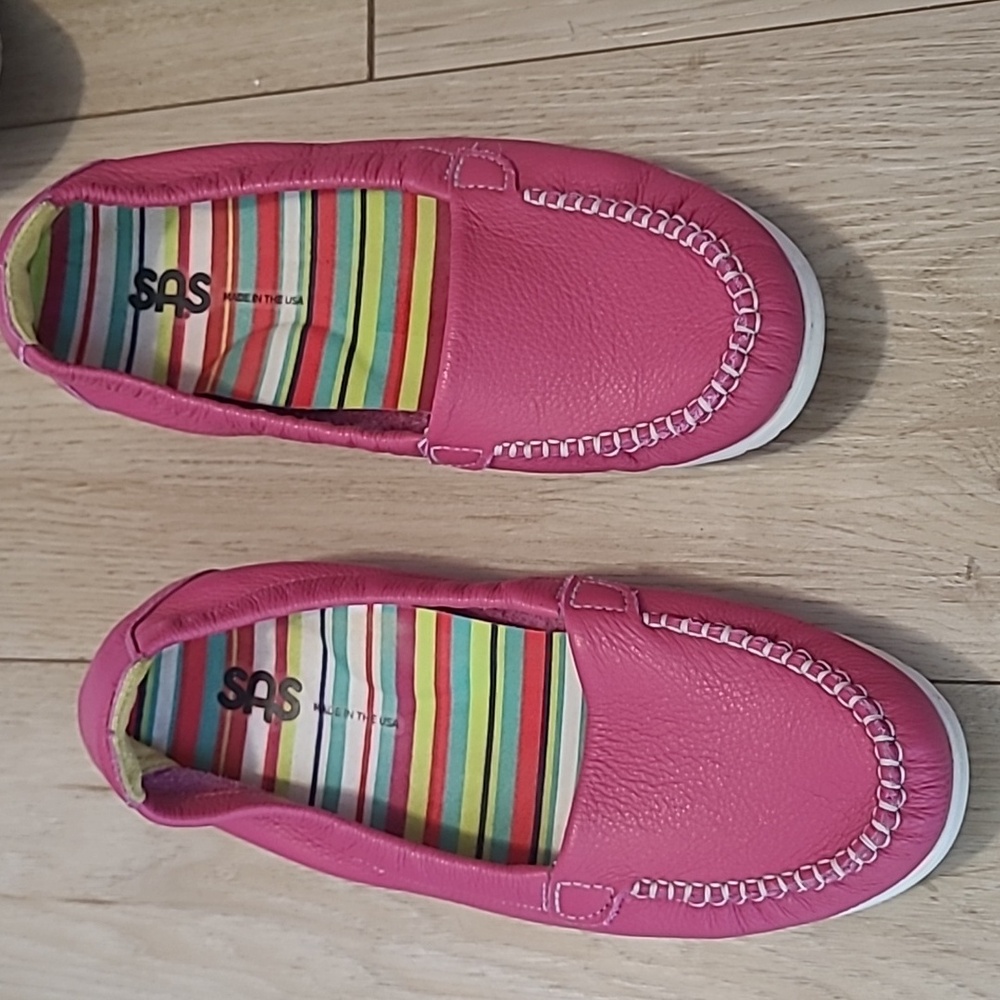 SAS Women's Vibrant Pink Flats, Loafers Size 7.5 M - Picture 3 of 10